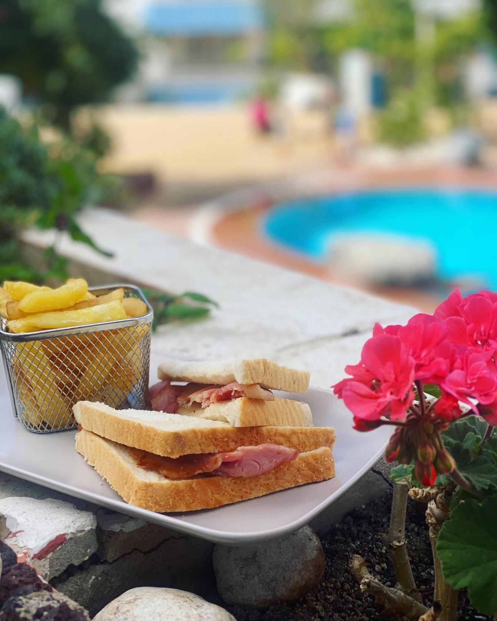 Sissy Tenerife Apartman Сан Мигел де Абона Екстериор снимка